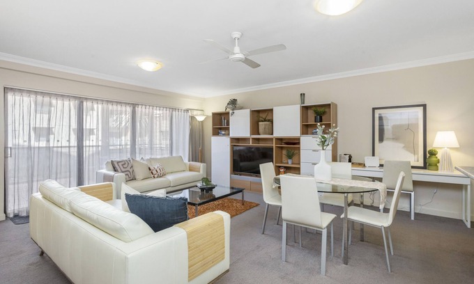 Perth Central Business District Apartment | Executive 2BR Suite on Mounts Bay Road
