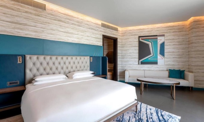 Jumeirah Apartment | Executive suite Near La Mer Beach