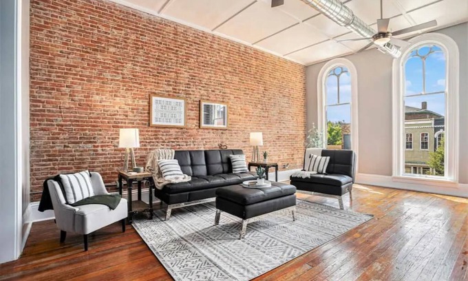 Marshall Apartment | Executive Suite