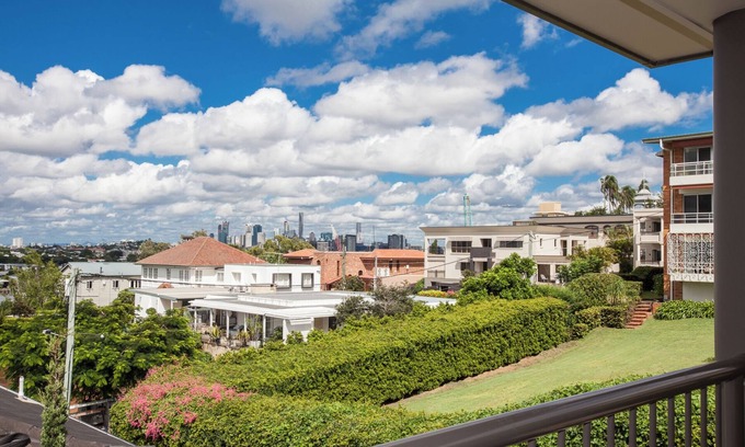 Ascot House | Executive Three Bedroom Two Level Spacious Home with Pool and Parking for Two