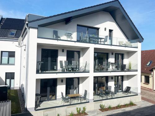 Krakow am See Apartment | Exklusive 5 Sterne Seeresidenz, Sauna, See, Hund