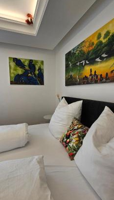 Stuttgart Apartment | Exotic Tropical Palace - ComfyHome Apartments Stuttgart