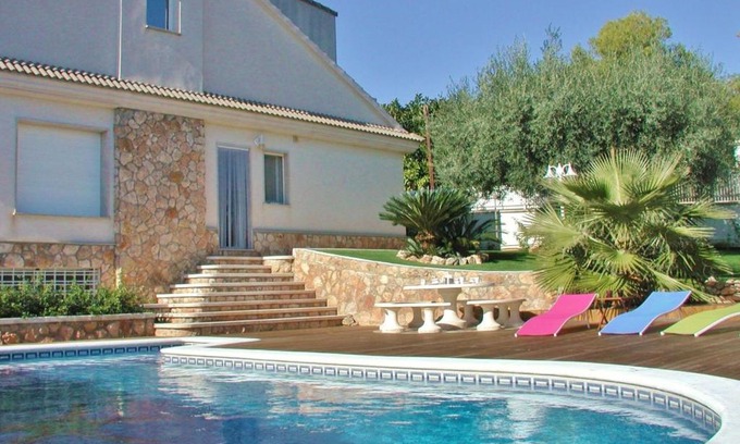 Roda de Bara Villa | Exotic Villa in Roda de Barà with Private Pool