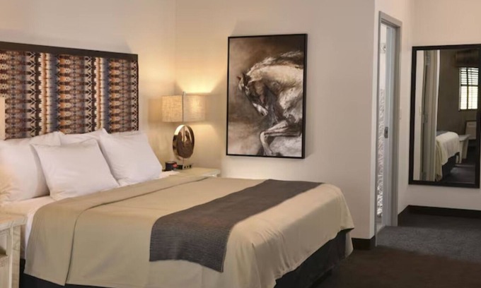Broken Arrow Hotel | Expanded King w/Sofa Sleeper, Stoney Creek Broken Arrow, Parking!