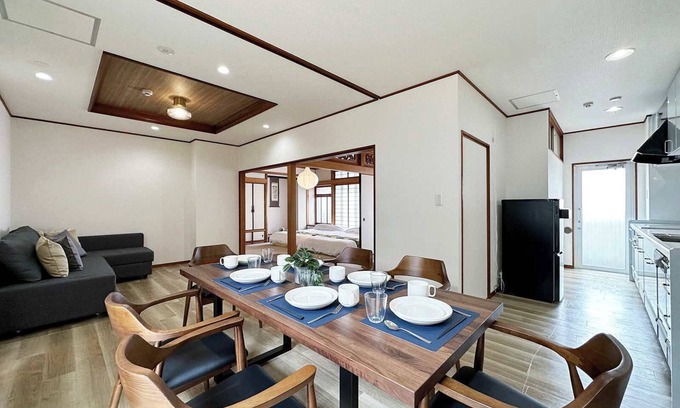 Hiroshima City Centre Apartment | Expansive 4BR Apartment in Vibrant Area