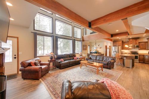 Sagle House | Expansive Group Lake House with Private Hot Tub!