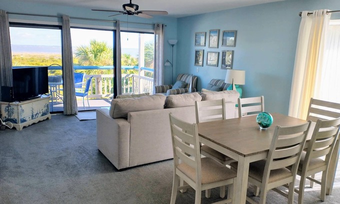Saint Helena Island Condo | Expansive Ocean View, Pet Friendly, and King Bed in Master