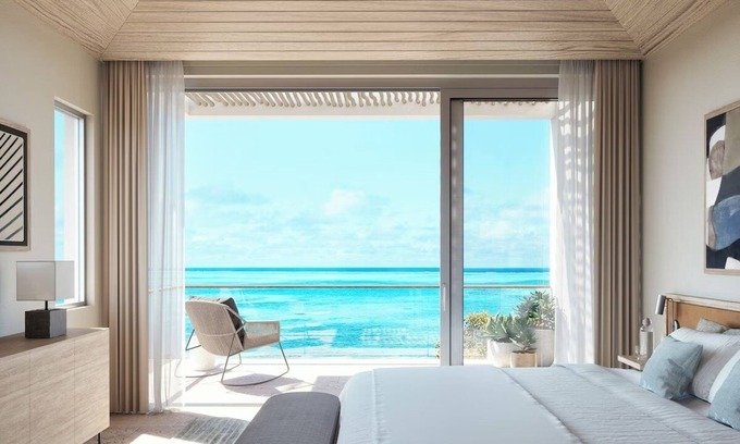Providenciales Hotel | Experience Serenity in an Intimate Oceanview Balcony Suite
