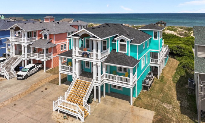 South Nags Head House | Experience luxury at Turquoise Turtle in Nags Head, perfect for up to 16 guests.