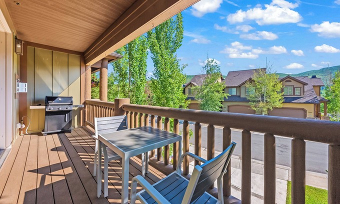 Canyon Links House | Experience luxury at Jeremy Ranch Snowtop Manor, Close to everything Townhome!