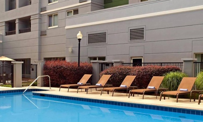Home Park Hotel | Experience Midtown Atlanta's Vibrant Scene! 2 Spacious Rooms w/Balconies! Pool!