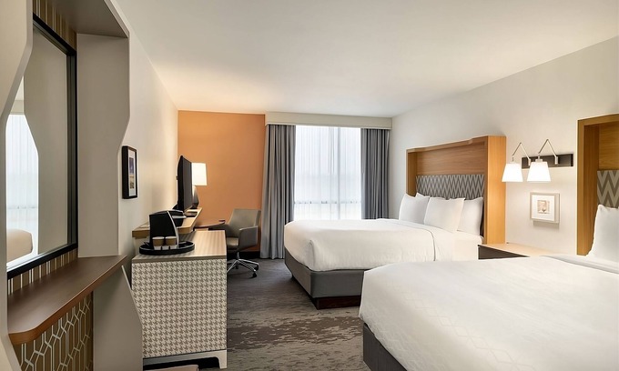 Fort Worth Hotel | Experience Soothing Moments & Luxury! 4 Family-friendly Units, Indoor Pool!