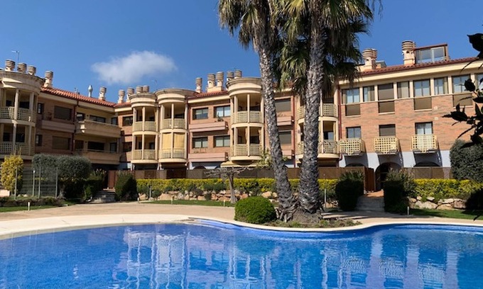 Palamos Apartment | Experience the charm in this apartment with all the comforts, spacious, with a pool and sunny terrace ☀️🌿