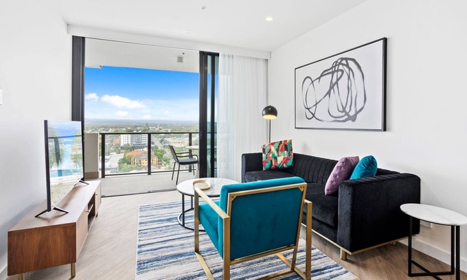 Southport Apartment | Experience the epitome of luxury at this stunning one-bedroom apartment!