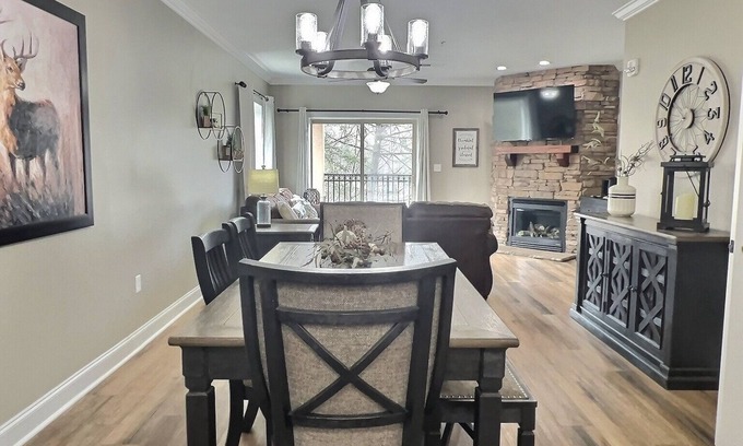 Gatlinburg Condo | Experience Ultimate Comfort in the Heart of Downtown Gatlinburg!