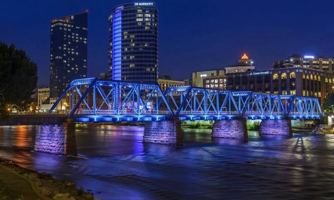 Heartside Apartment | Explore Grand Rapids from a Chic Condo w/Balcony