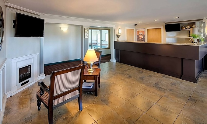 Sequim Resort | Explore National Parks with the Family! Free Breakfast, Indoor Swimming Pool