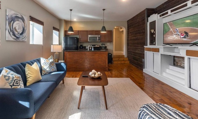 Pendleton Condo | Explore OTR and Downtown from a Parkside Condo