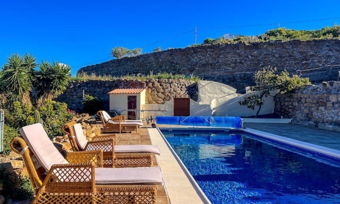 Santa Cruz de Tenerife House | Exquisite rural house with garden, pool and sea views