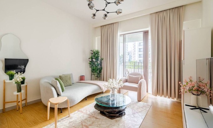 Dubai Apartment | Exquisite 1-Bedroom with Pool Scenery in Dubai Creek Harbour