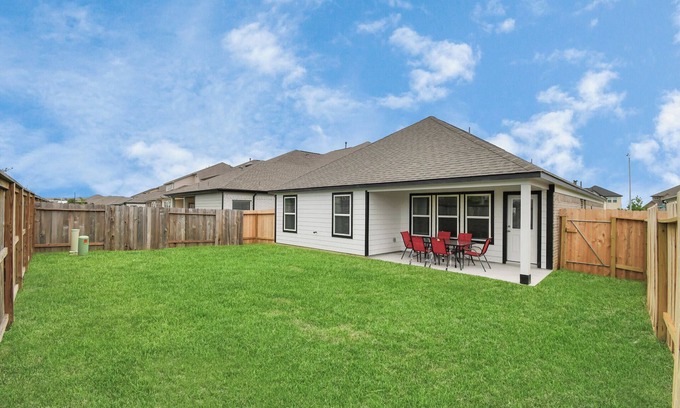 Katy House | Exquisite 4 Bedroom Brand New Home in Katy