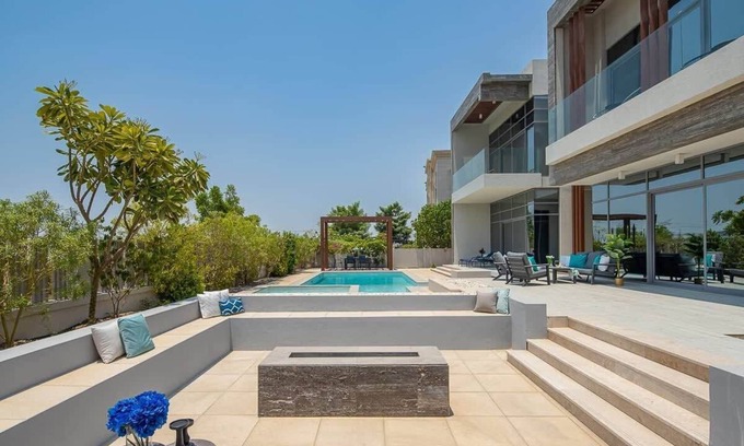 Dubai Villa | Exquisite 6BR Villa w/Private Pool in Dubai Hills