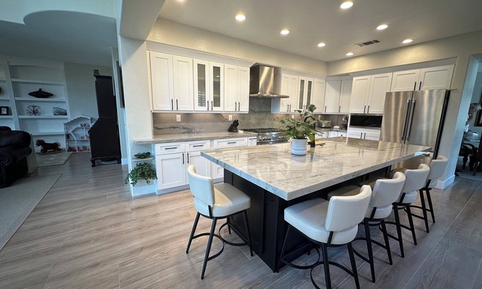Murrieta Hot Springs House | Exquisite Murrietta Retreat 3 bedroom 3 1/2 bath Stunning Home in prime location