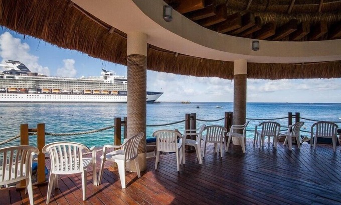 Cozumel Hotel | Exquisite Caribbean Studio with Private Beach and Pool