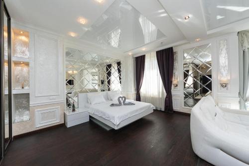 Obolon' Apartment | Exquisite panoramic views apartment Dnipro embankment