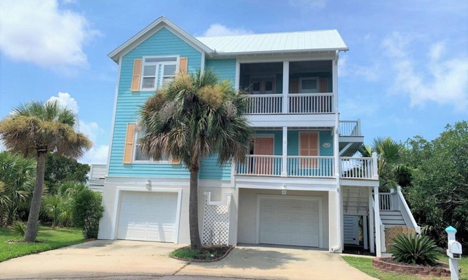 Oceanmarsh Subdivision House | Extended Golf cart! Elevator! Amazing Views! Pets! Accessible! 4 decks!