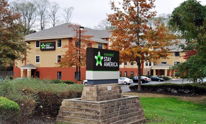 Red Bank - Tinton Falls Hotel | Extended Stay America Suites Red Bank Middletown