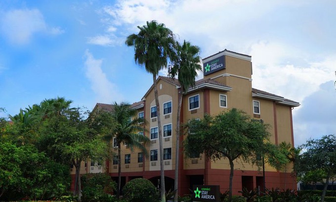 Boca Raton Hotel | Extended Stay America Suites - Boca Raton - Commerce