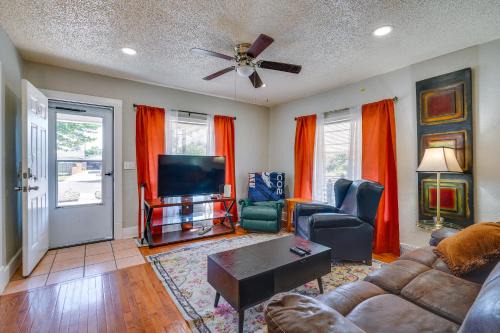 Pueblo House | Extended Stay Home 3 Mi to Dtwn Pueblo