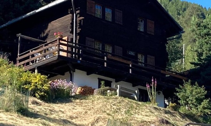 St. Luc Ski Chalet | Exterior: 4-room chalet for 6 (or even 7) people, with balconies, open view, very well located close