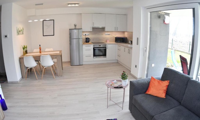 Balatonfuzfo Apartment | Fűzliget Ezüstnyár