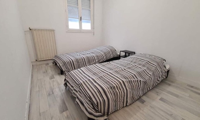 Trappes House | F 2. y. Close to Versailles
