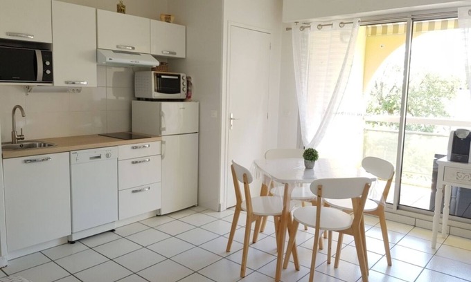 Royan Apartment | F2 250 m from the beach of Chay Royan