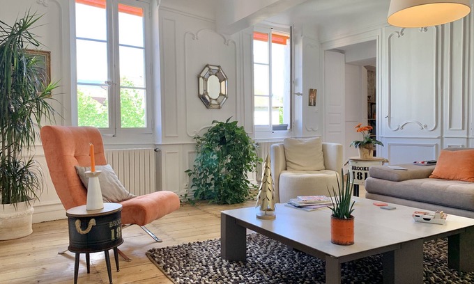 Secteur 2 Apartment | #F5 | Martine's luxurious 👱🏻‍♀️City center | Notre Dame district