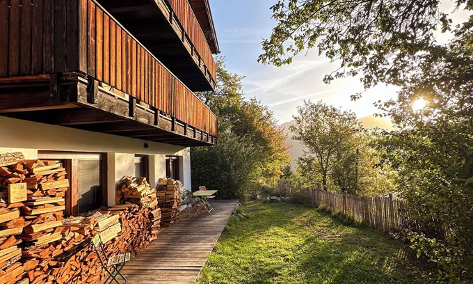 Martisberg Apartment | Faazihaus Ruhig Gelegenes Chalet in Panoramalage