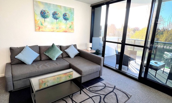 Phillip Apartment | Fab in Phillip - 2bd 2bth Apt
