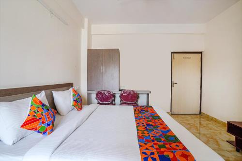 Yeshwanthpur Hotel | FabExpress MS Comforts