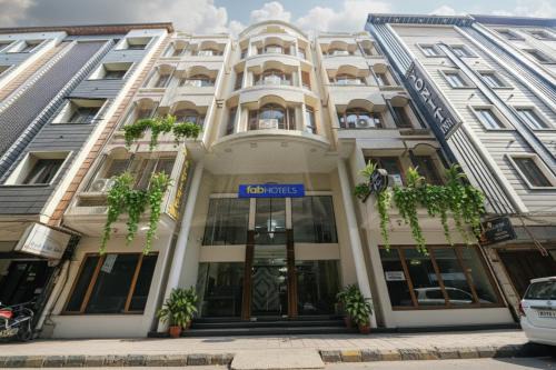 Amritsar Hotel | FabHotel Alpine Tree