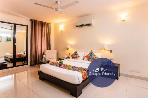 Saket Hotel | FabHotel Anutham Saket
