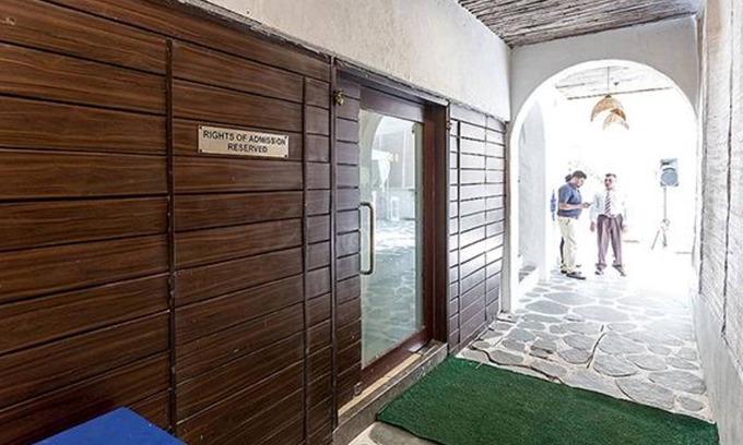 Khar Hotel | Fabhotel Poco Loco