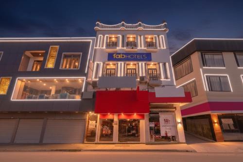 Dariyaganj Hotel | FabHotel Rivlet Premium - Nr Jama Masjid and Red Fort