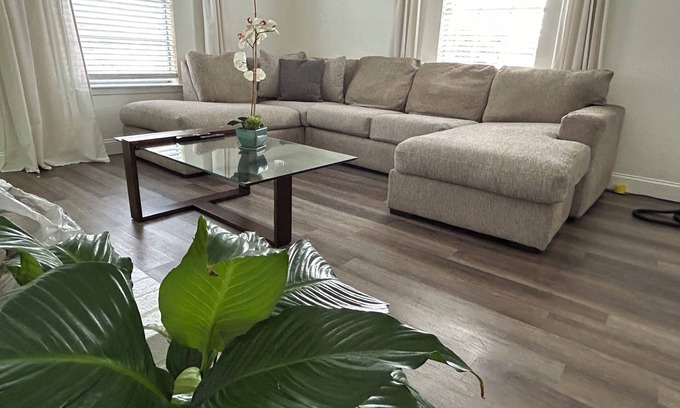 South Arlington Condo | Fabulous 2-bedroom condo in Arlington with WiFi access
