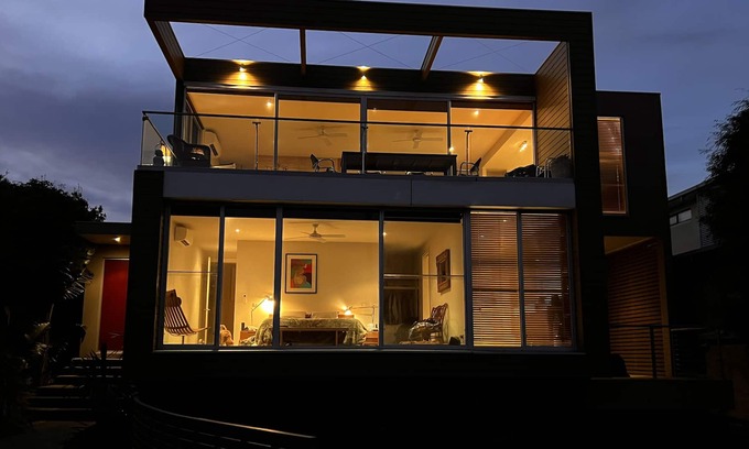 Cape Paterson House | FABULOUS BEACH HOUSE. SO CLOSE TO BEACHES full Foxtel Netflix smart tvs