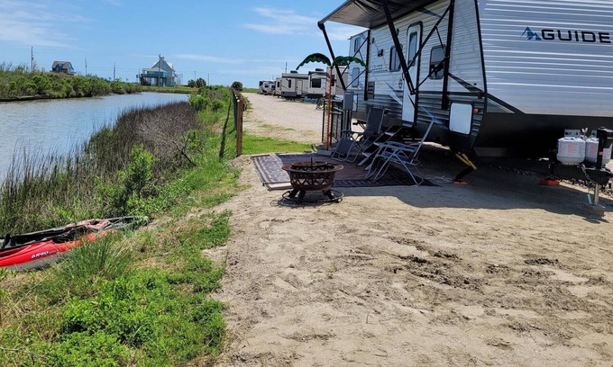 Port Bolivar House | Fabulous Family Camper at Hailey's Beach-n-Bay #16