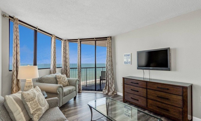 Myrtle Beach Condo | Fabulous Ocean Front Suite at Sands Ocean Club