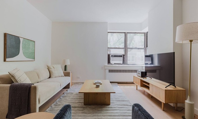 Upper East Side Apartment | Fabulous UES Studio w/Elev & W/D, nr Museum Mile, by Blueground